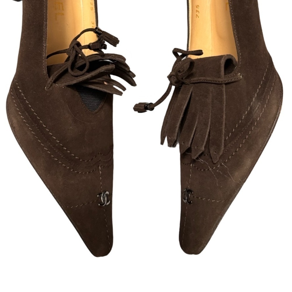 Chanel CC Fringed Suede Pumps EU 38 US 7.5 Brown Kitten Heel Classic Old Money - Picture 3 of 15